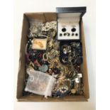 SELECTION OF VINTAGE AND OTHER COSTUME JEWELLERY including paste set rings, a cameo brooch, a