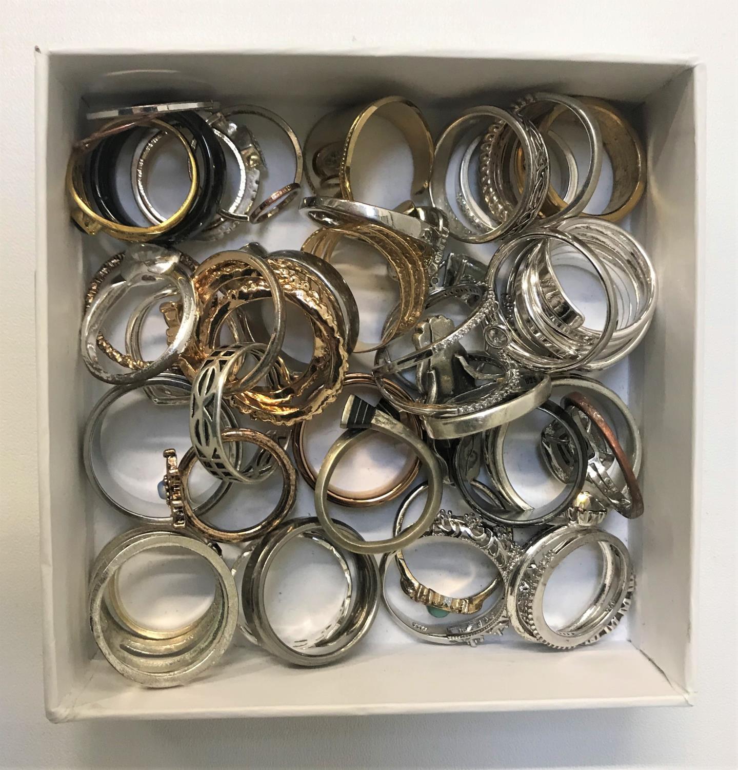 SELECTION OF SILVER AND OTHER RINGS including CZ and stone set examples, 1 box