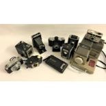 SELECTION OF VINTAGE CAMERAS including a Kodak Brownie Reflex, Kodak Duaflex III, Kodak Brownie 127,