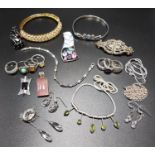 SELECTION OF SILVER JEWELLERY including a mother pearl Glasgow rose decorated bangle, a rose