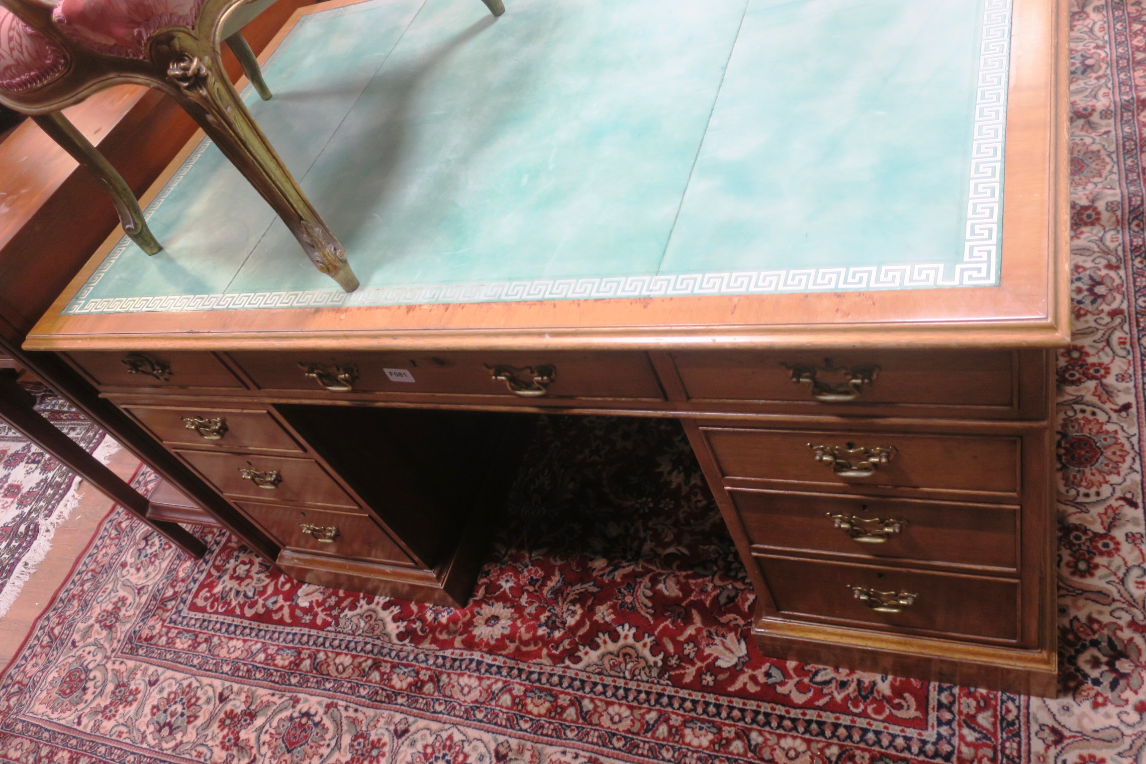 A GEORGIAN DESIGN MAHOGANY PEDESTAL DESK,