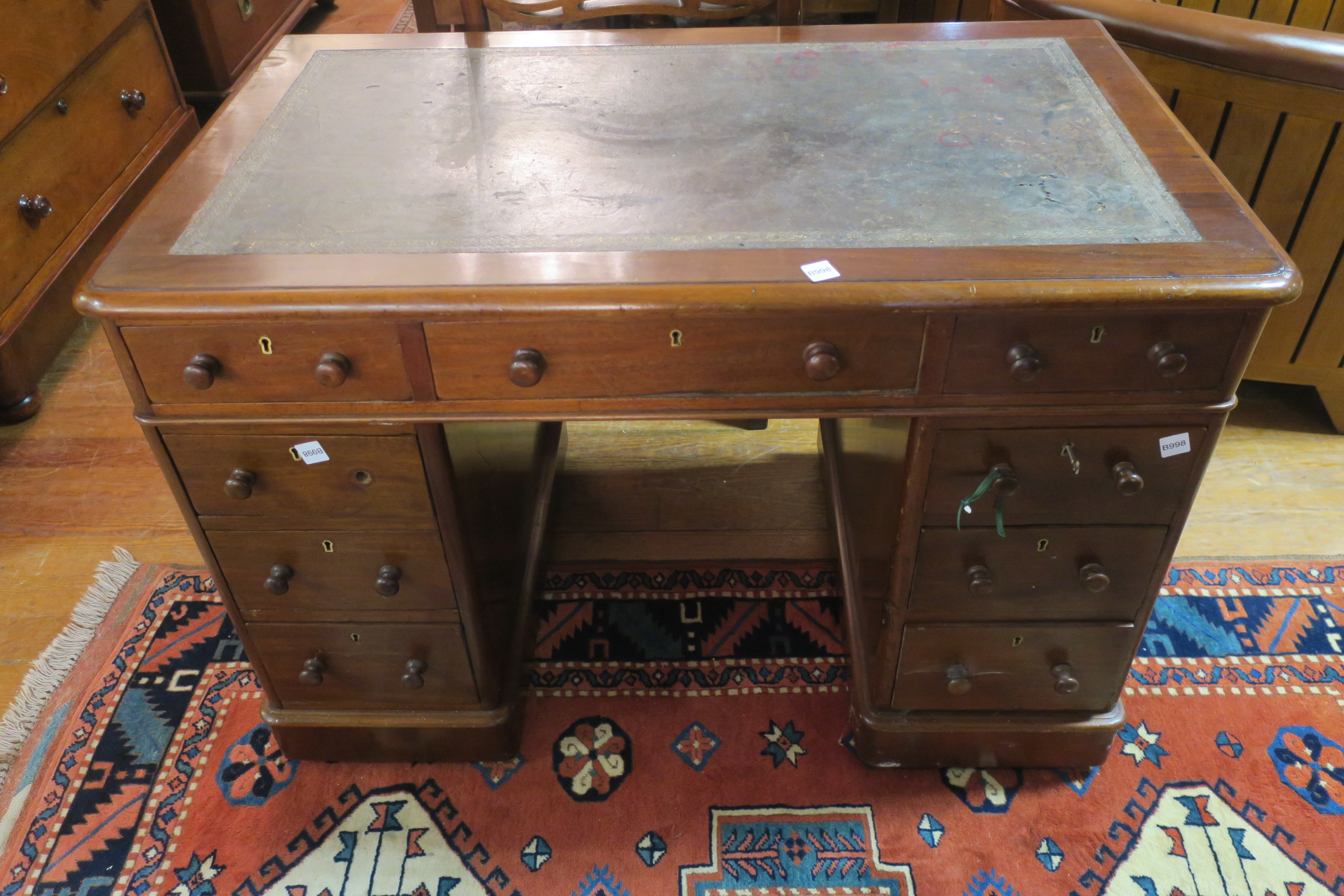 A VICTORIAN MAHOGANY PEDESTAL DESK,