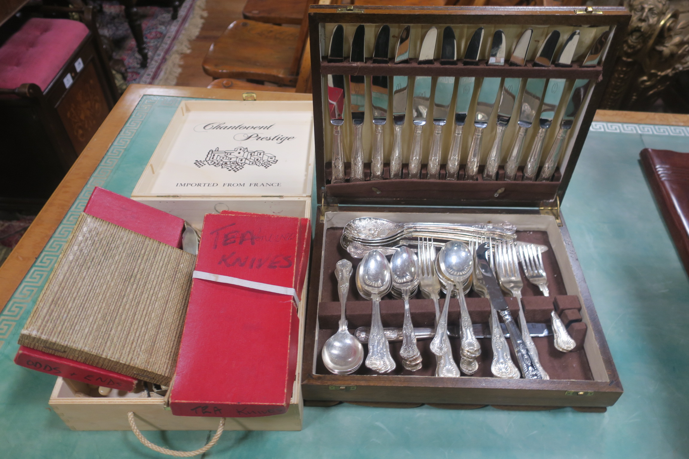 A COLLECTION OF FLATWARE,