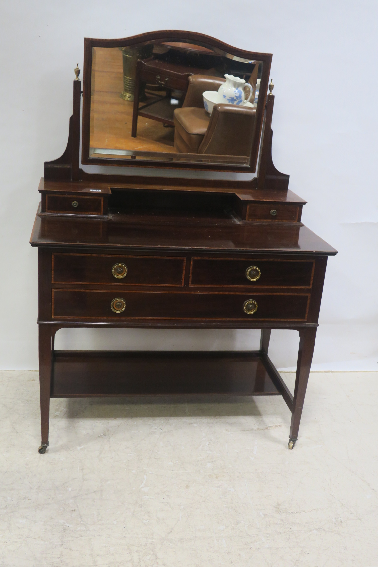 A 19th CENTURY MAHOGANY AND SATINWOOD CROSS BANDED DRESSING CHEST,