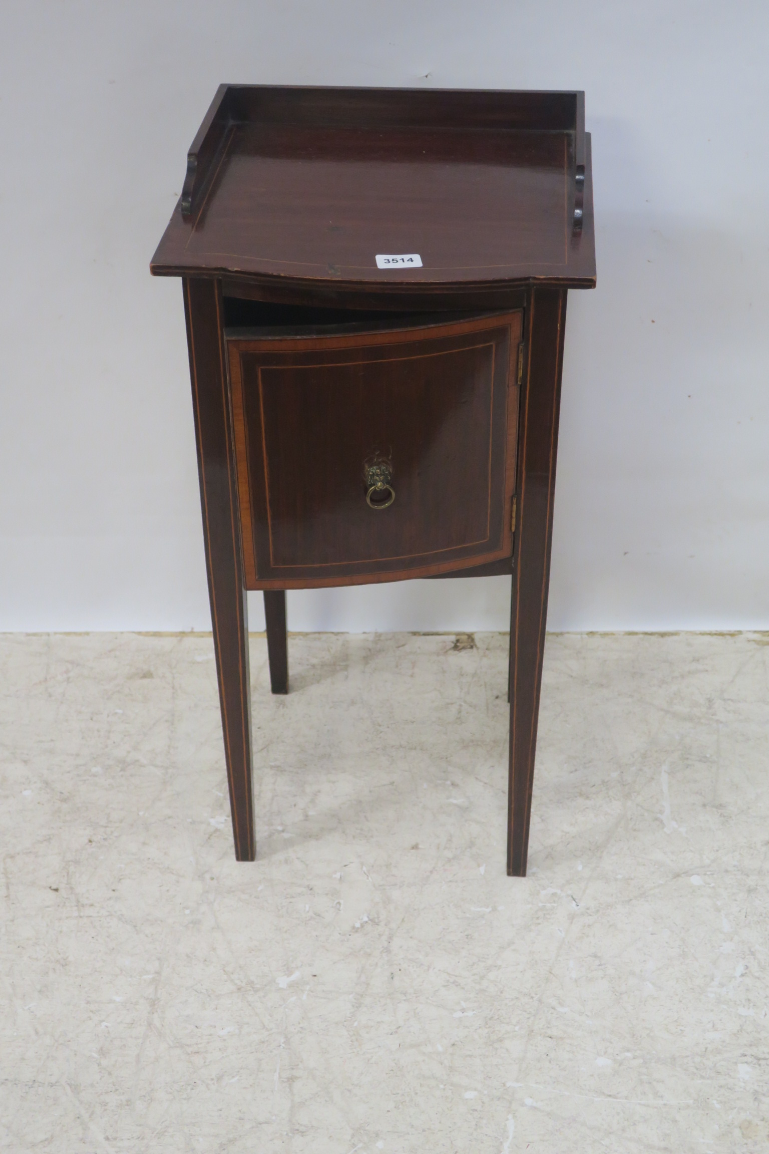 A 19th MAHOGANY AND CROSS BANDED PEDESTAL,