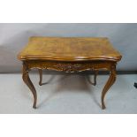 A FINE 19th CENTURY BURR WALNUT FOLDOVER CARD TABLE,