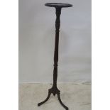 A GEORGIAN DESIGN MAHOGANY TALL JARDINIERE STAND,