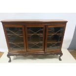 A CHIPPENDALE DESIGN MAHOGANY DISPLAY CABINET,