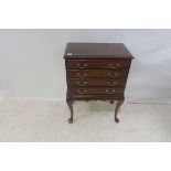 A QUEEN ANNE DESIGN MAHOGANY CHEST,