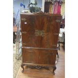 A CHIPPENDALE DESIGN MAHOGANY COCKTAIL CABINET,