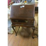 A GEORGIAN DESIGN MAHOGANY BUREAU,