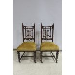 A PAIR OF ARTS AND CRAFTS MAHOGANY SIDE CHAIRS,