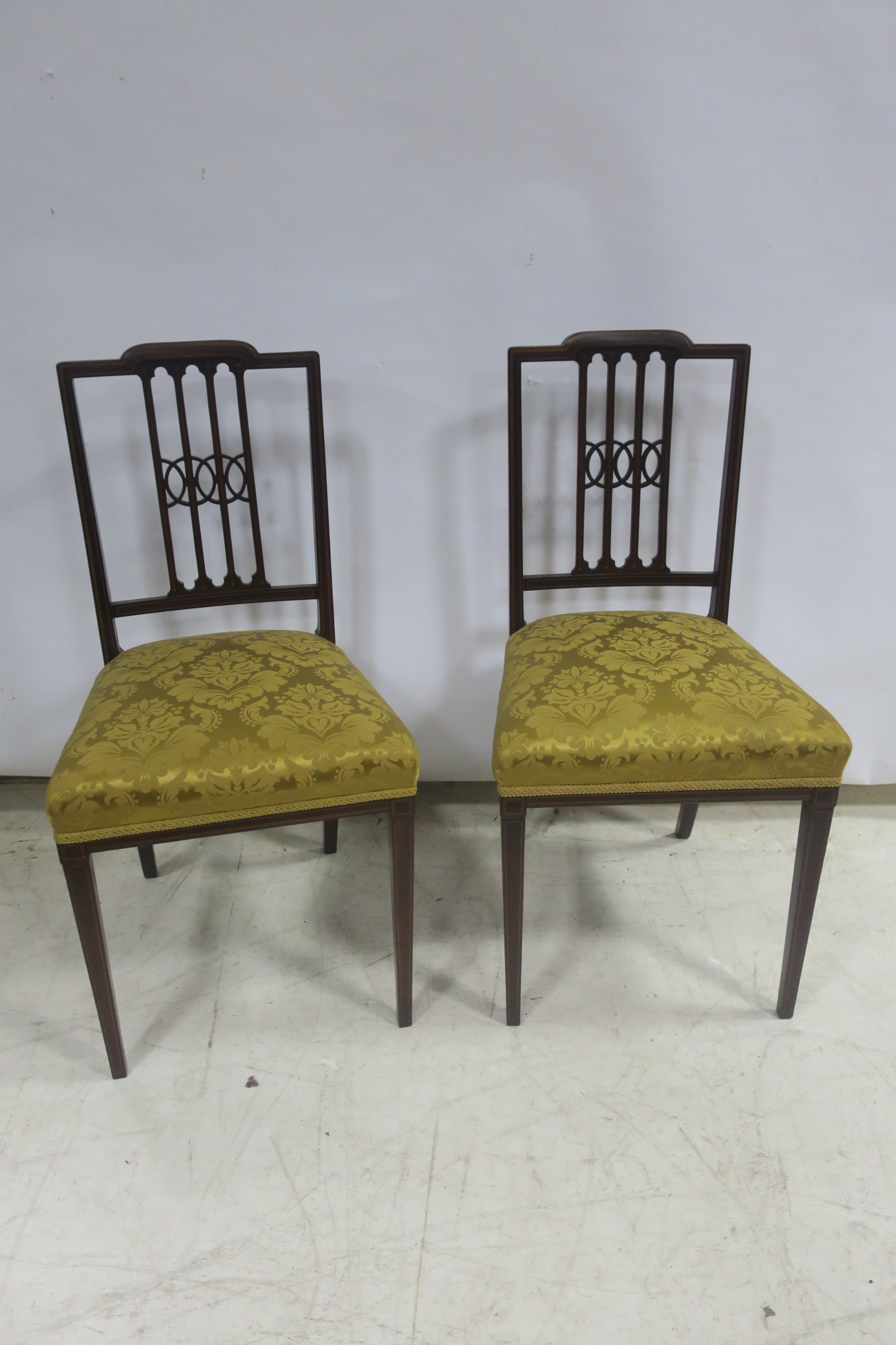 A GOOD SET OF FOUR 19th CENTURY MAHOGANY AND SATINWOOD INLAID OCCASIONAL CHAIRS,