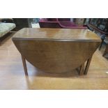 A FINE GEORGIAN MAHOGANY DROP LEAF TABLE,