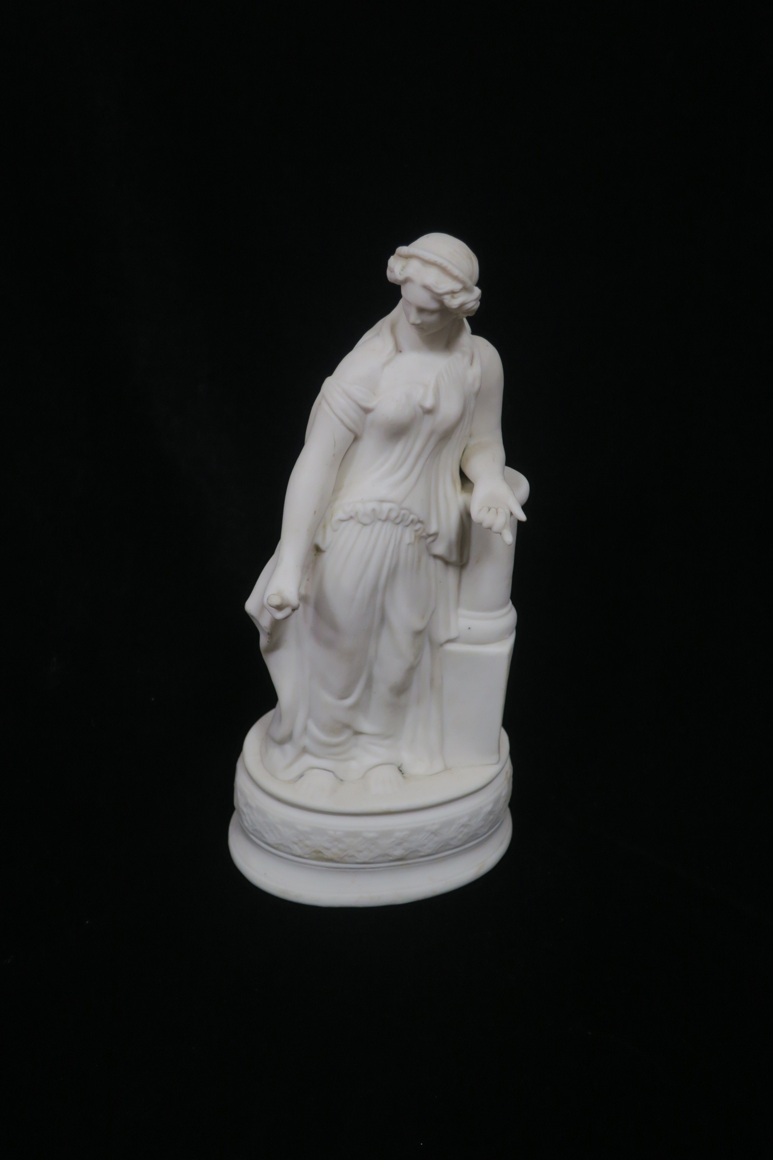 A 19th CENTURY PARIAN WARE FIGURE,