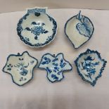 Five 18thC soft paste porcelain blue and white pickle dishes, possibly Worcester, Caughley and other