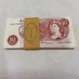 Run of Bank of England ten shillings notes A89N 726601 to 726700, fifty pounds total face value 50