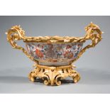 Bronze-Mounted Chinese Export Imari Porcelain Bowl, Qing Dynasty (1644-1911) and later, painted with