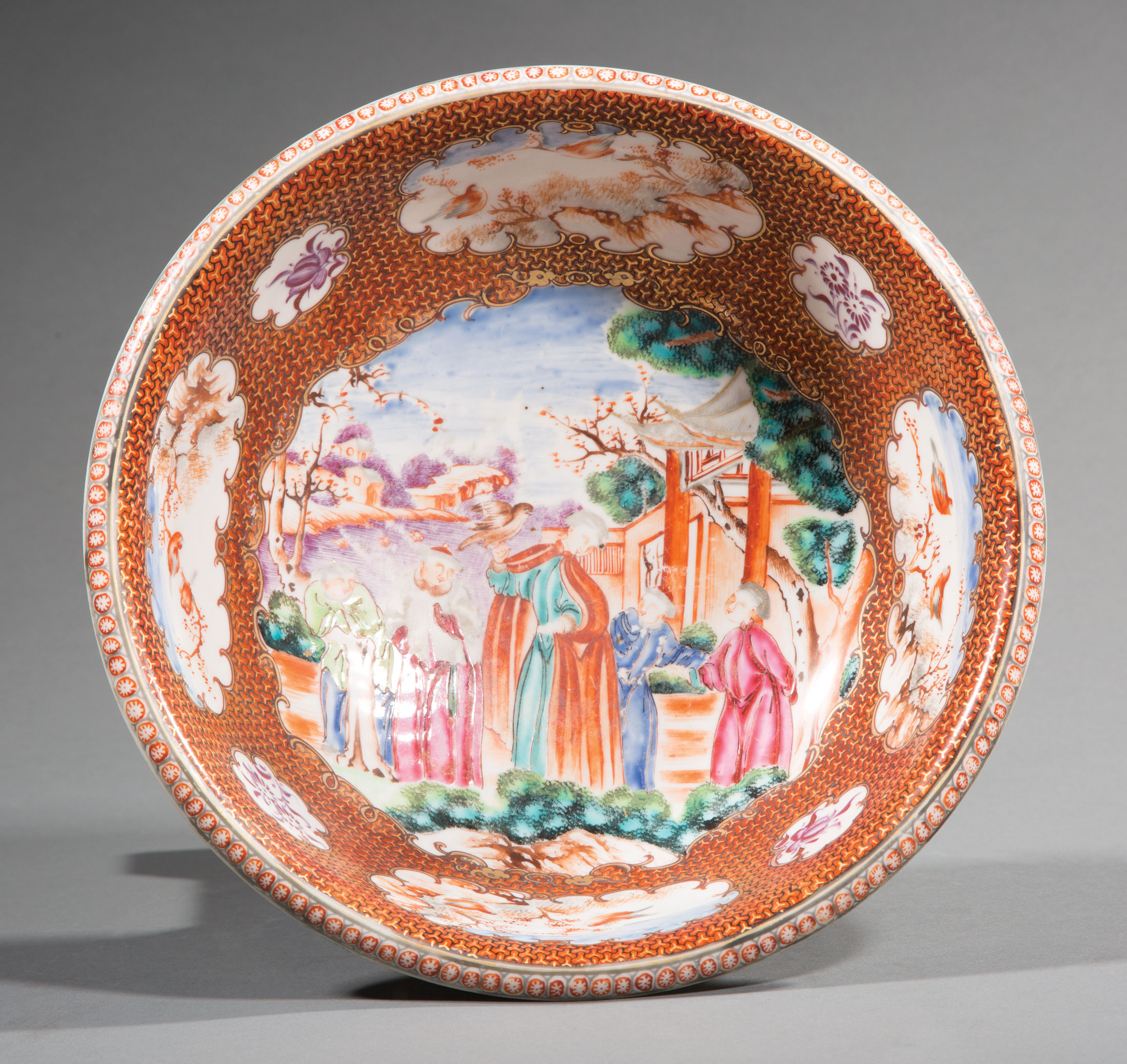 Chinese Export Mandarin Palette Porcelain Wash Bowl, 18th c., Qianlong, decorated with a female