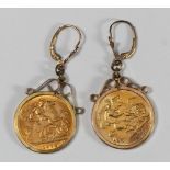 A 1914 and 1908 half sovereign loose set as pair of earrings, 10.6g