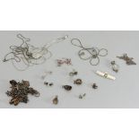 Rowans Appeal - A quantity of silver and white metal jewellery including a Queen Victoria 60 years