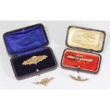 Four various 9ct gold sweetheart brooches including two boxed examples, gross weight approximately