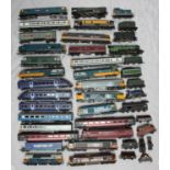 Various brands of unboxed loose '00' gauge including approximately twenty-one locomotives and