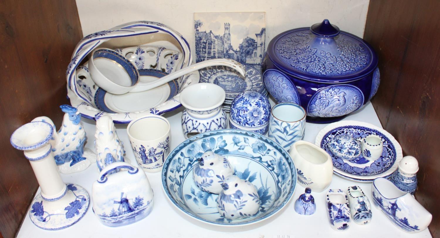 SECTION 10. A large quantity of blue and white pottery including a Spode tureen and cover, ladle