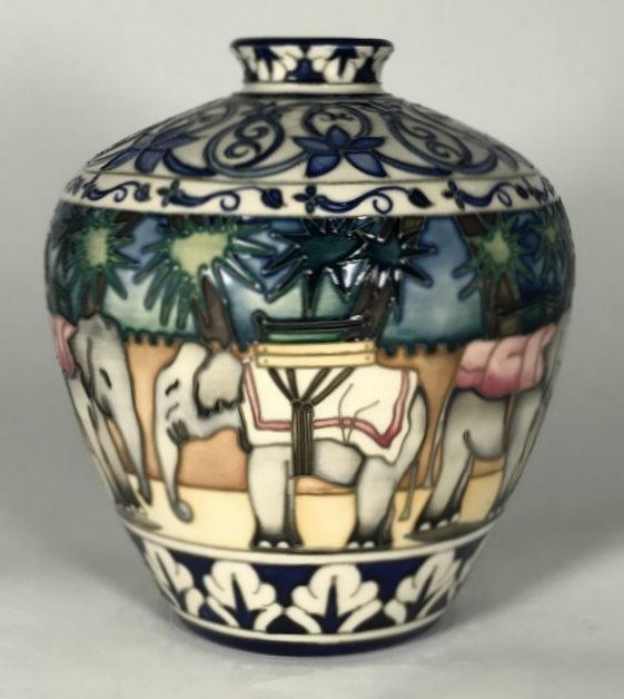 A limited edition Moorcroft pottery vase, of ovoid form, decorated in the 'Kerala' pattern - Bild 2 aus 4