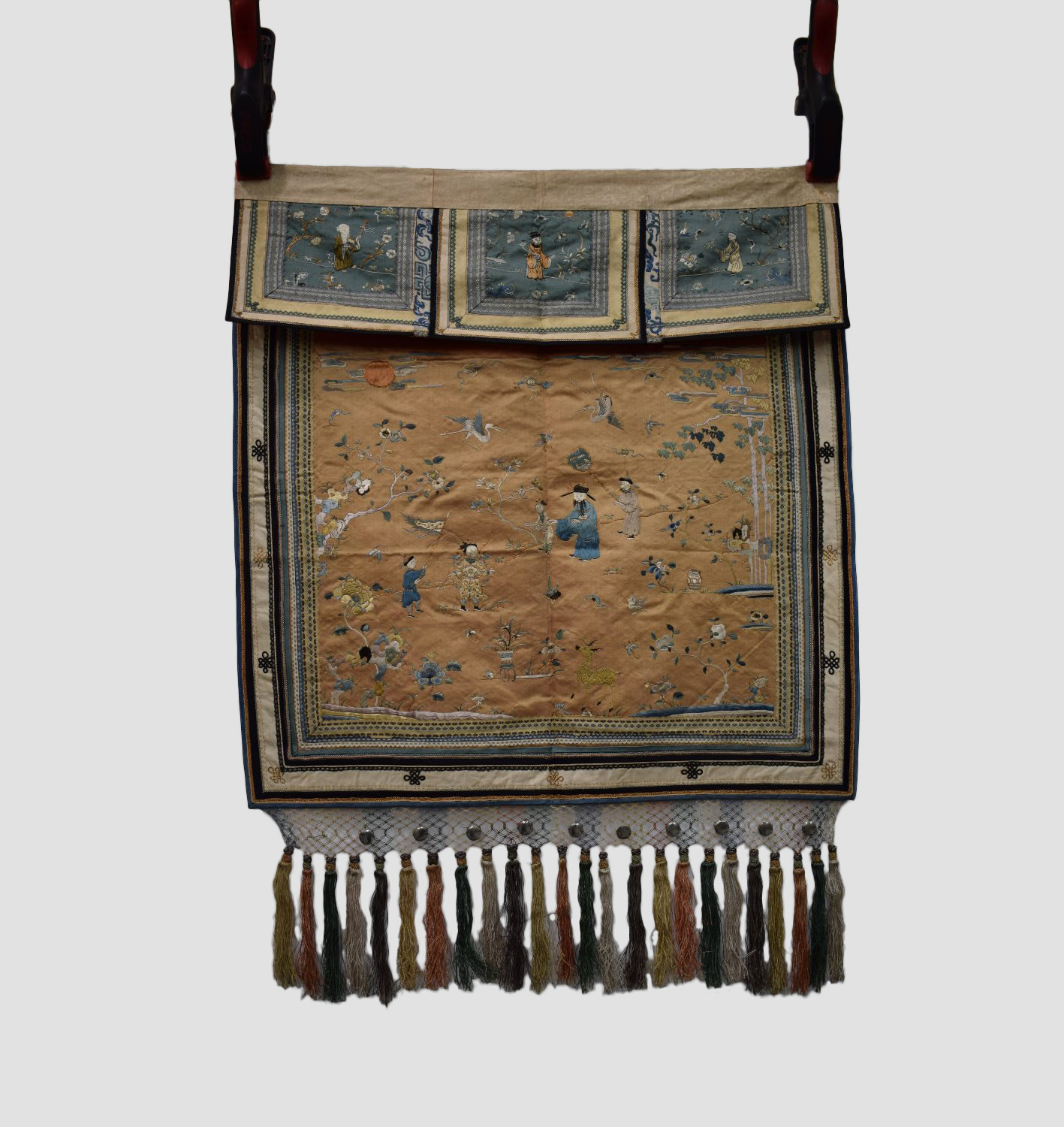 Exquisite Chinese silk embroidered altar frontal (tokwi) for a domestic altar, late 19th/early