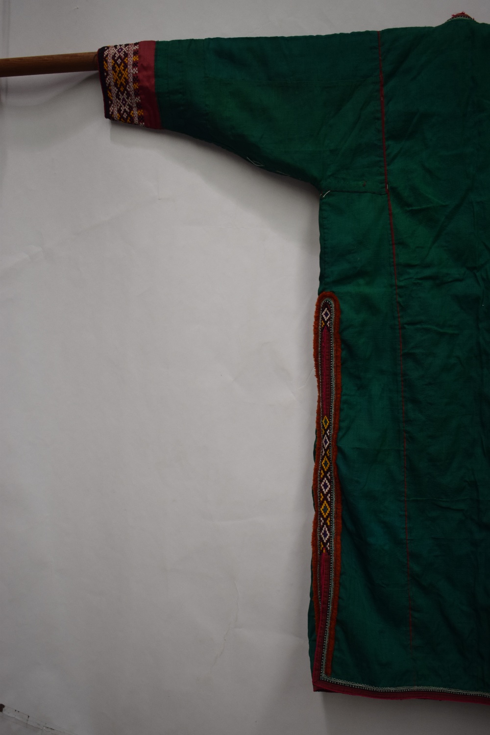 Turkmen bright green silk coat, Turkmenistan or Afghanistan,AMENDMENT TO ESTIMATE. - Image 10 of 13