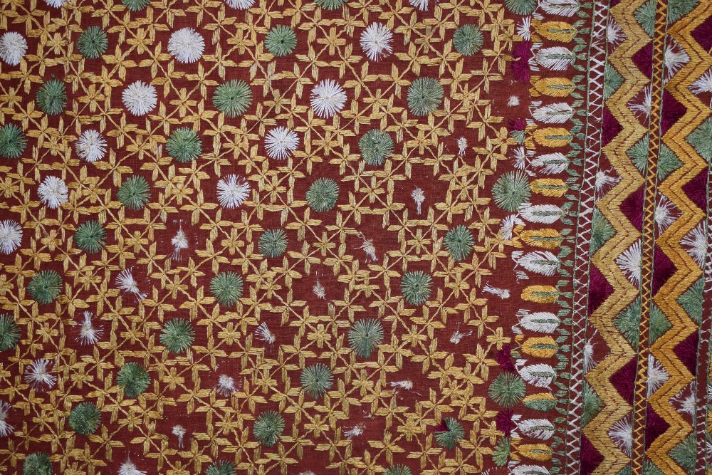 Indian pulkhari (shawl), Punjab, north India, first half 20th century, 100in. X 64in. 254cm. X - Image 8 of 10