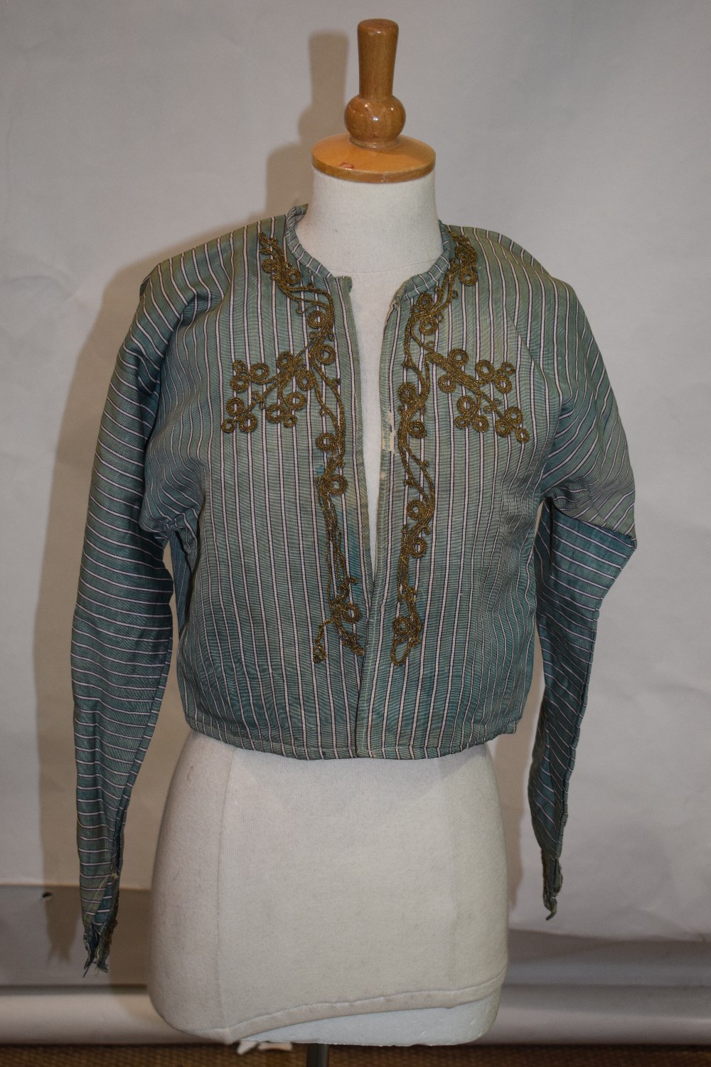 Ottoman silk jacket and matching wide trousers, the pale blue silk with narrow white and purple - Image 4 of 16