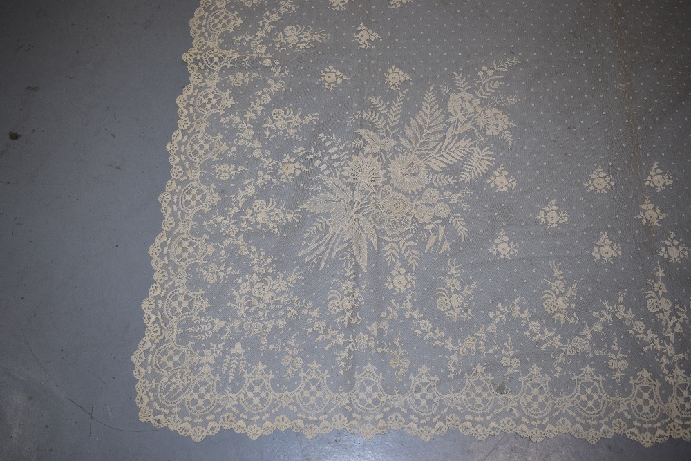 Superb quality Brussels needle lace veil worked with large bouquets of flowers to each corner, - Image 7 of 18