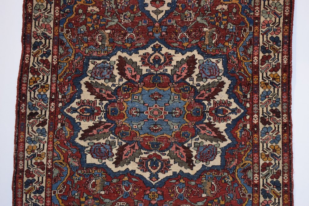 Bakhtiari medallion design rug, Chahar Mahal Valley, west Persia, circa 1930s, 6ft. 7in. X 4ft. 5in. - Image 7 of 9