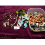 Miscellaneous costume jewellery, bangles, bracelets etc.