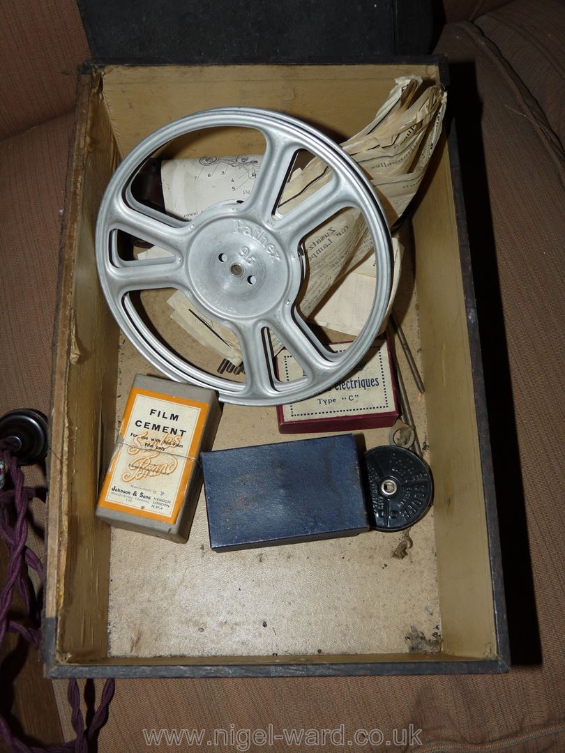 A Pathescope 95mm vintage 'Baby' Cine Projector and accessiories and manual, etc. - Image 2 of 4