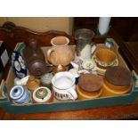 A quantity of studio pottery including Shorter & Sons.