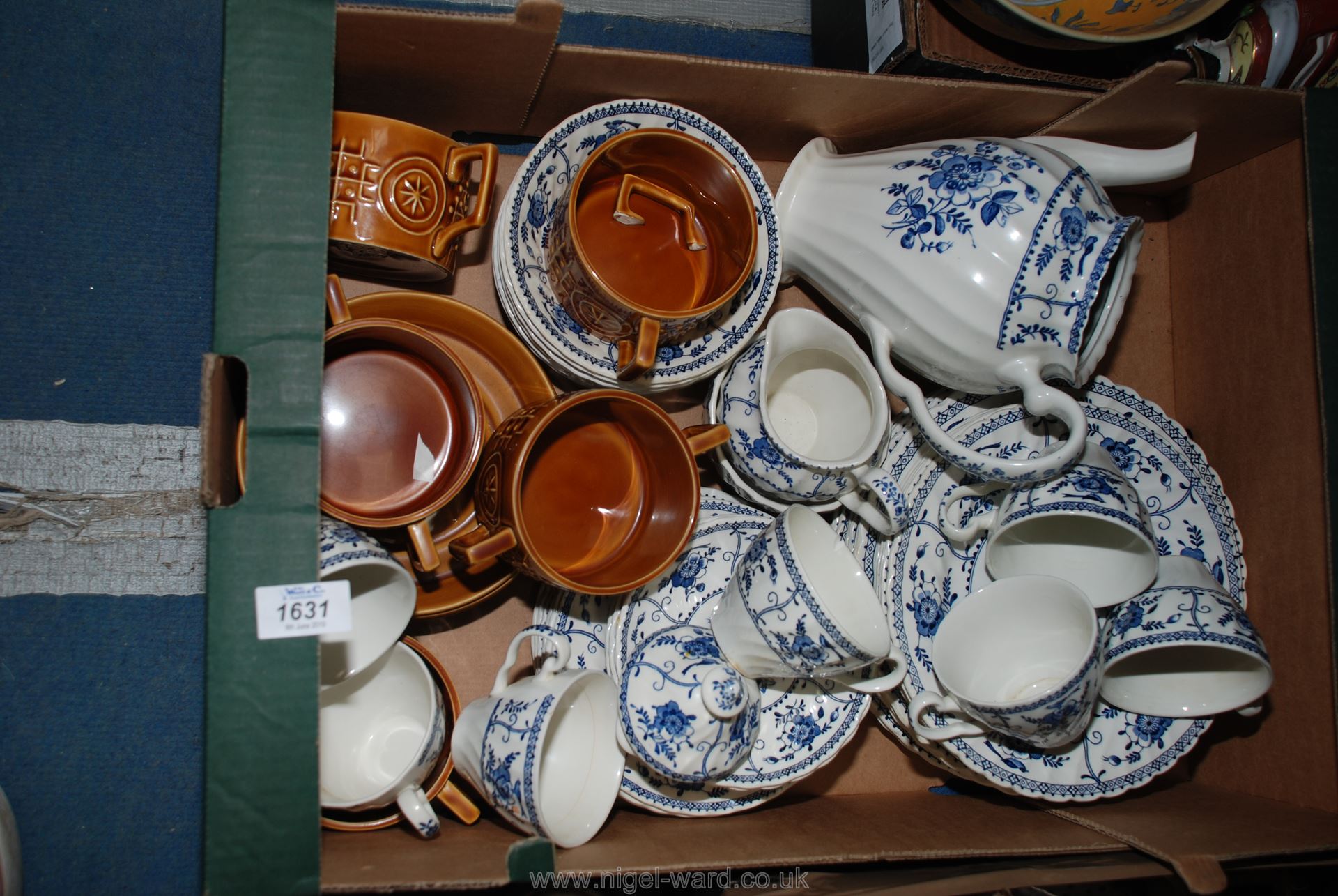 A good quantity of 'Indes' pattern Dinner and teaware and a quantity of Portmeirion soup cups and