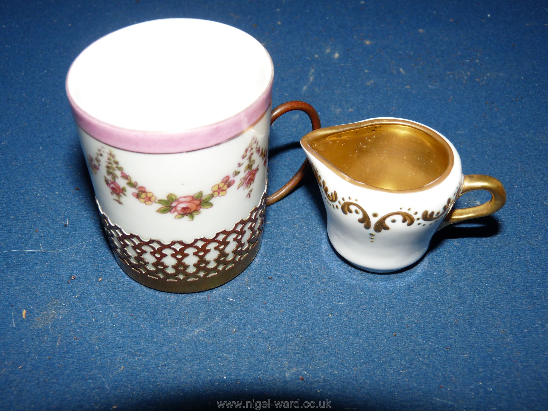 A quantity of Royal Worcester cups and saucers plus others - Image 7 of 14