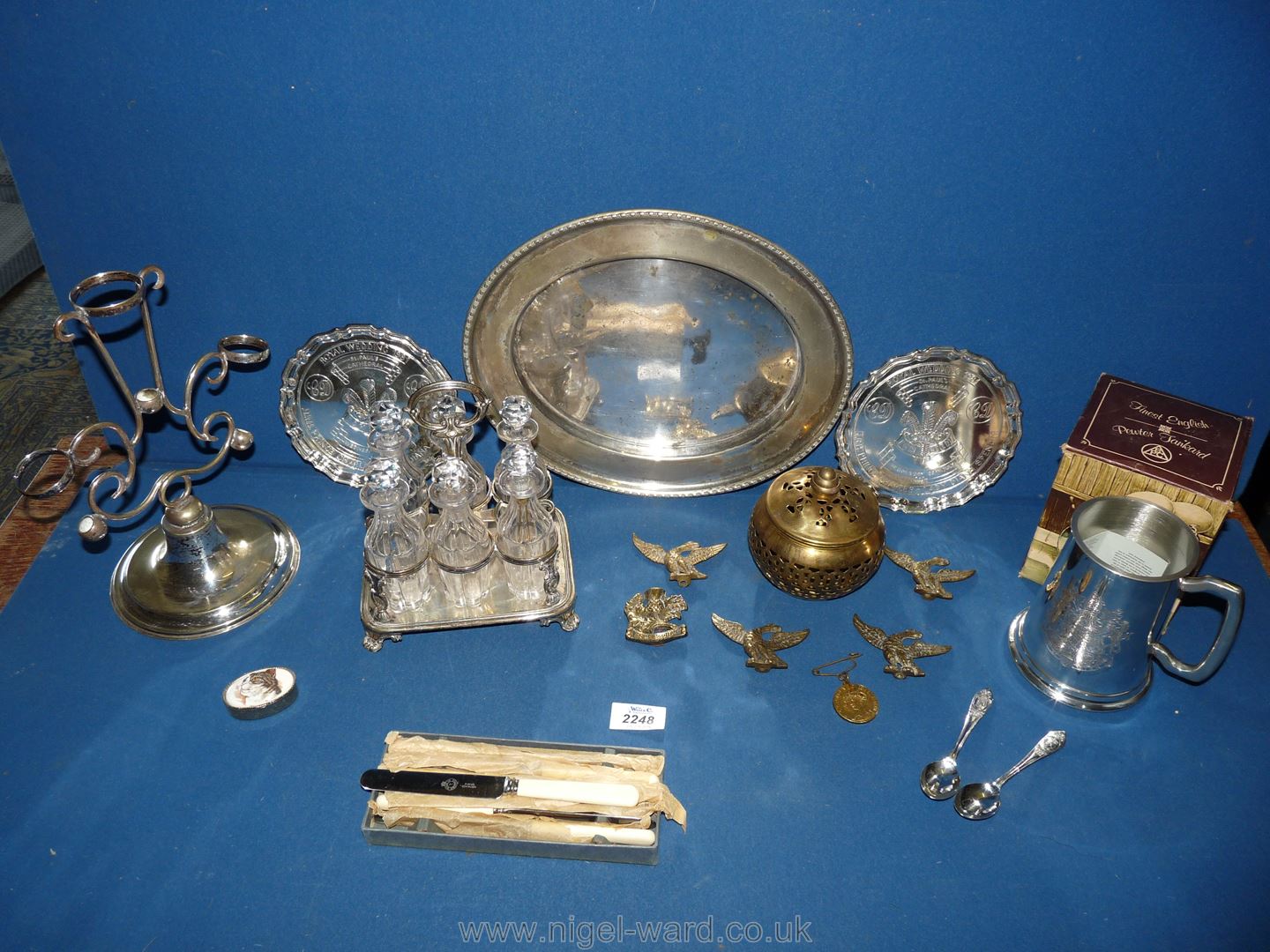 A quantity of silver plate and metal to include 1953 silver plated Coronation spoons,