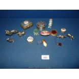 A quantity of metal animals, small boxes, shell animals, frogs, etc.