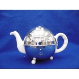 A 1950'S HEAT MASTER TEA POT IN FINE CONDITION