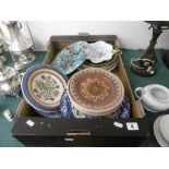 A quantity of assorted cabinet plates