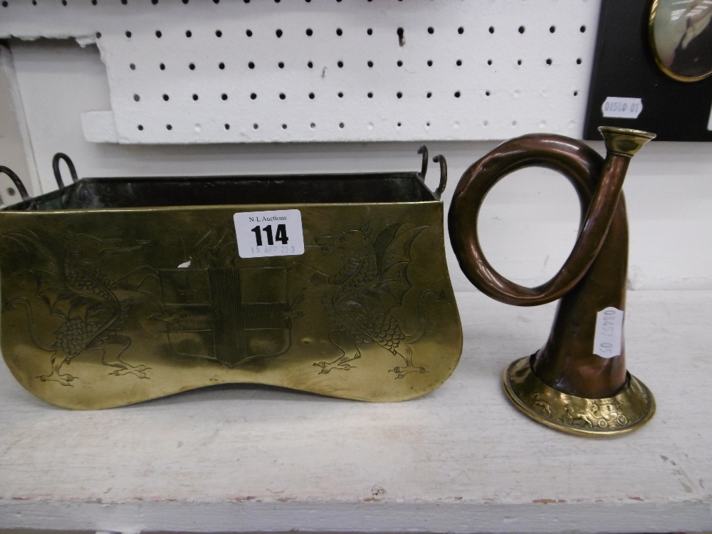 A small Victorian copper coaching horn and another coaching related item with coat of arms - Image 2 of 5