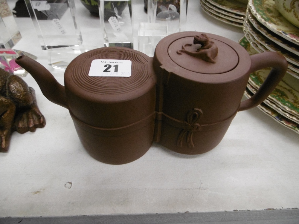 A Yixing tea pot with two chambers