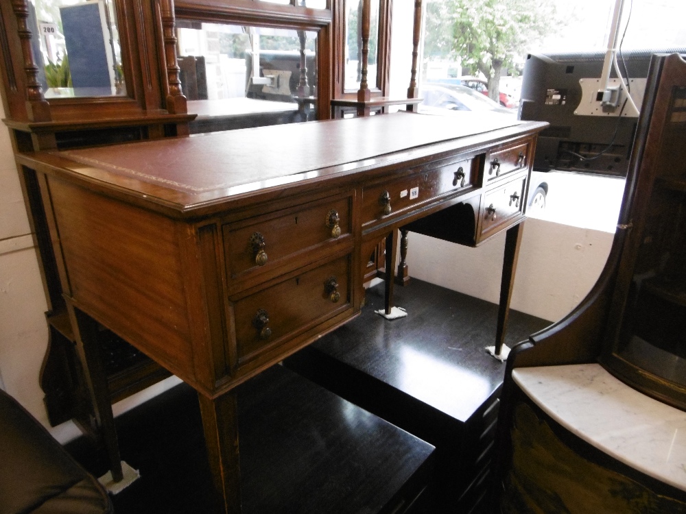 A mahogany desk - Image 2 of 2