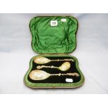 A cased set of hallmarked silver dessert spoons and sugar sifter Wakely & Wheeler London 1898