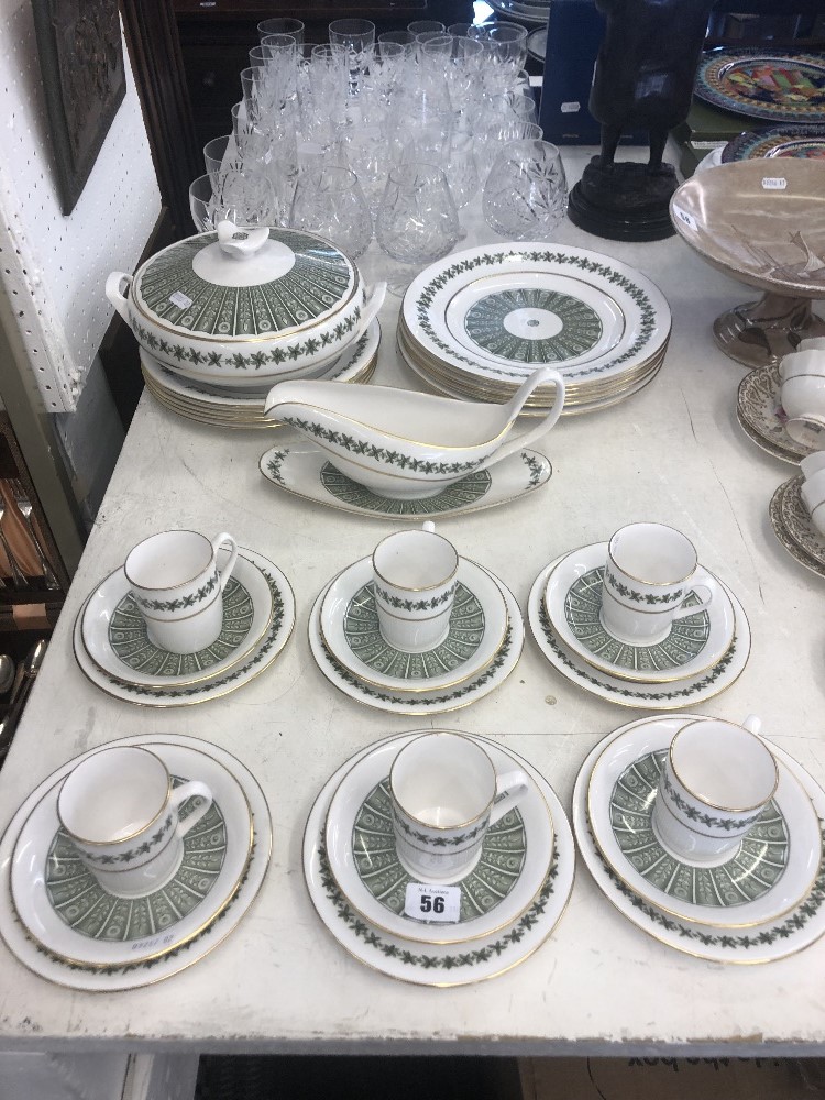 A Spode service thirty two pieces