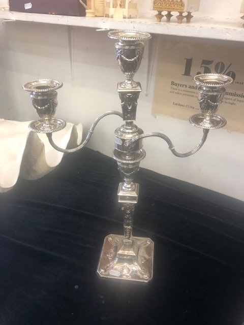 A pair of hallmarked silver candleabras, one candlearbra weighs at 1.725kg and other 1. - Image 4 of 17